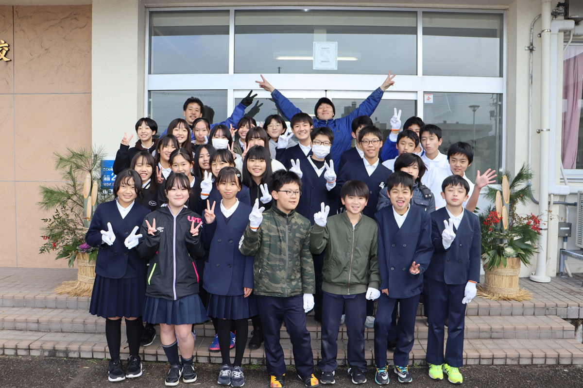高浜小学校６年生の門松づくり体験